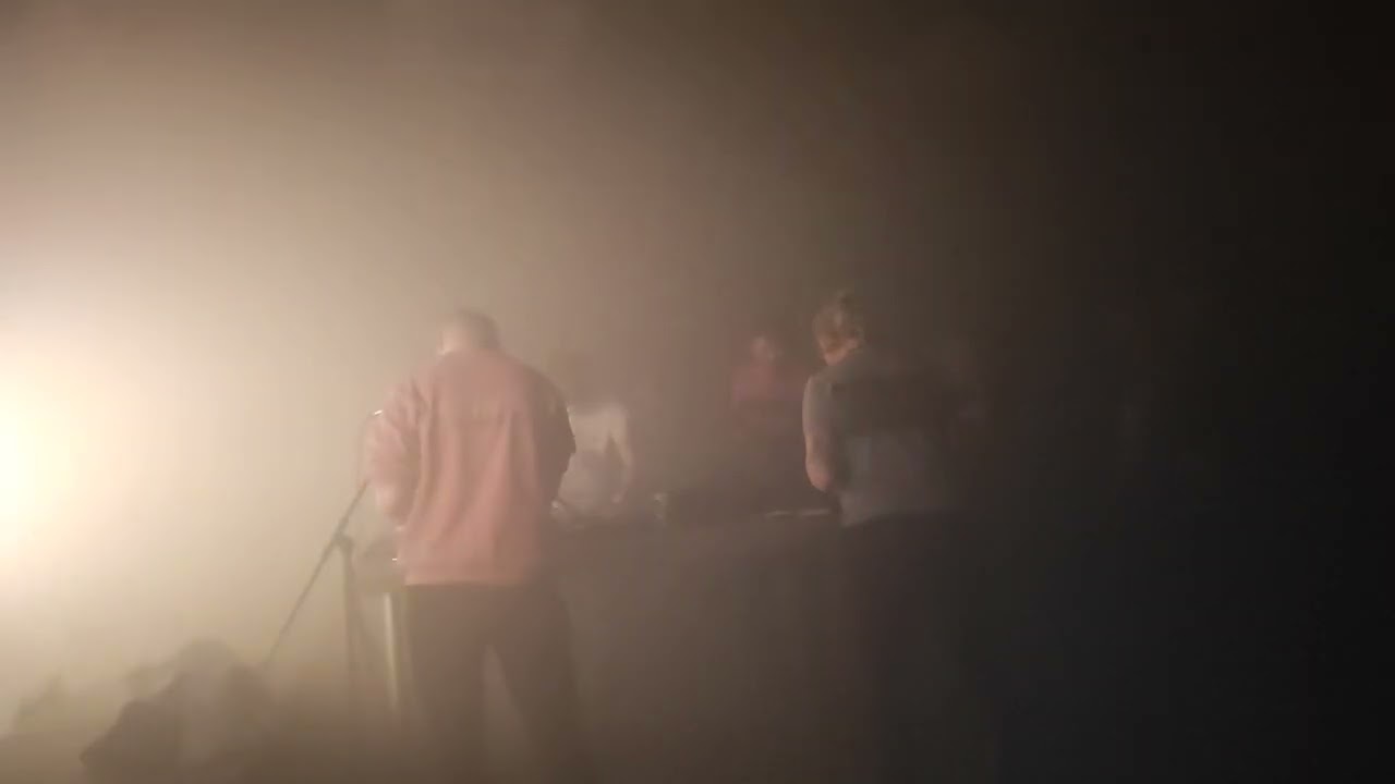 2022-03-19 FRAU ZWEI @ Kabinet M&uacute;z, Brno, CZ