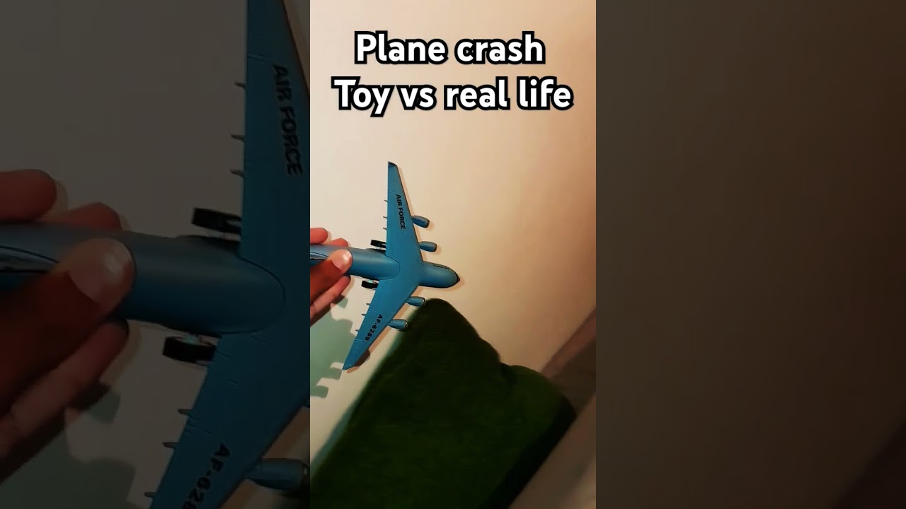 Real life vs avi&otilde;es de brinquedo #aviation #aviao #planecrash #legoplane