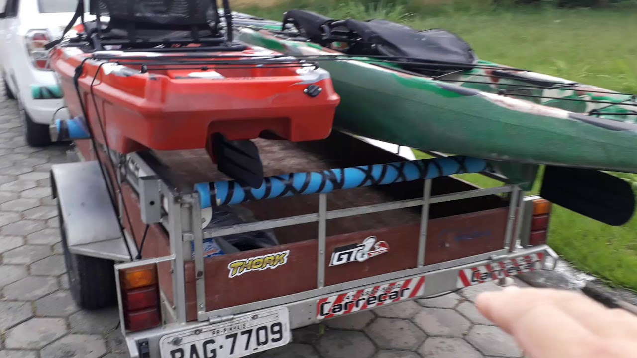 Carreta para transportar caiaques