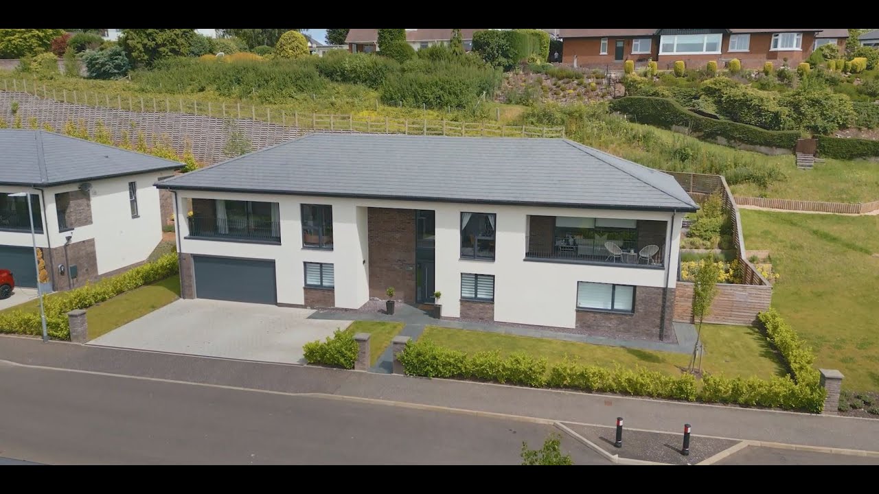 34 Woodhead Drive, Bothwell, Lanarkshire G71 8AF