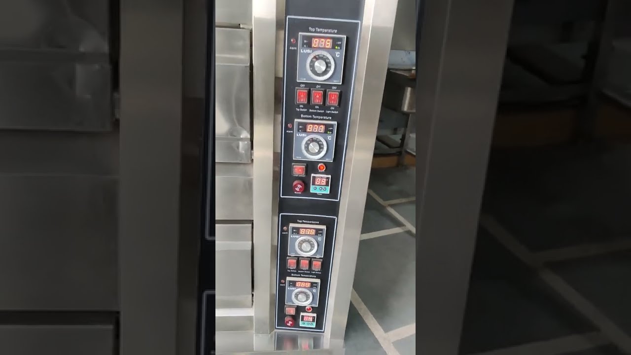 Gas 3 Deck 6 Tray Oven Demo Video