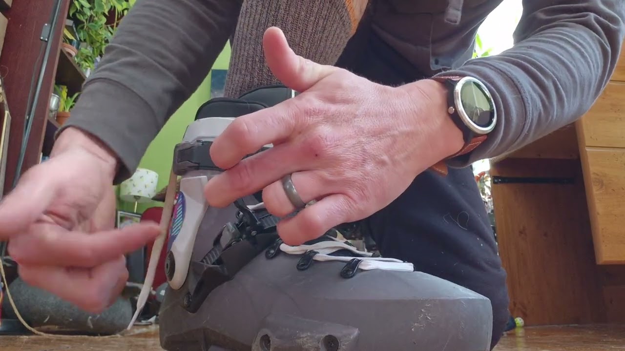 Releasing a stuck Twister 45 strap