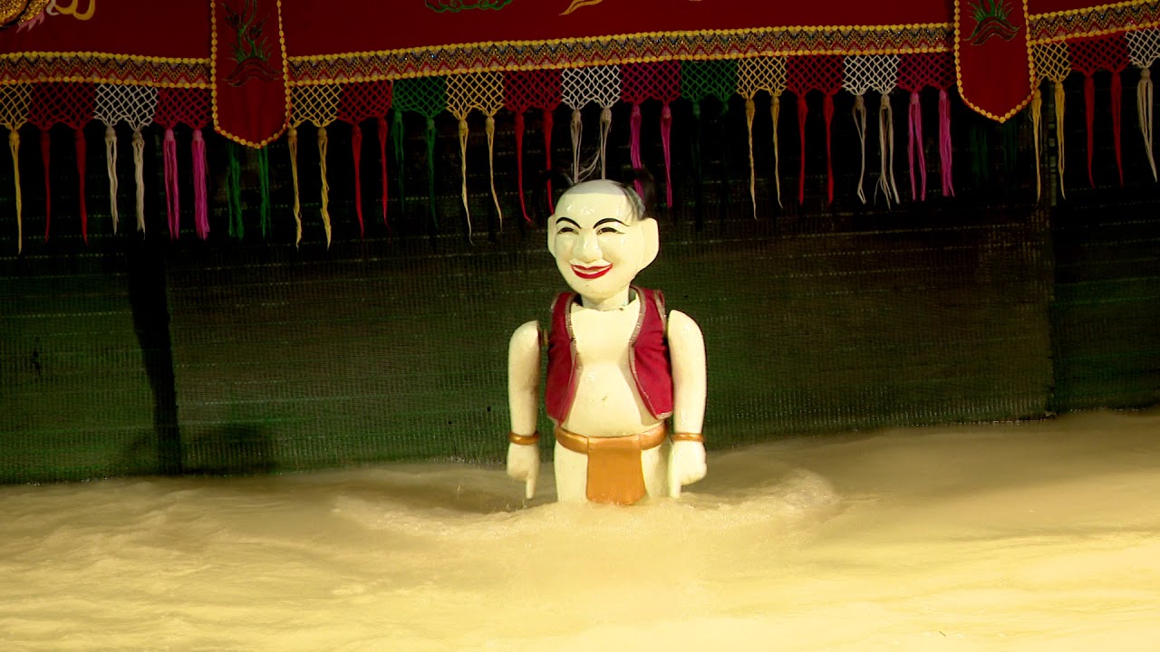 Múa rối nước - Vietnamsese water puppetry artist