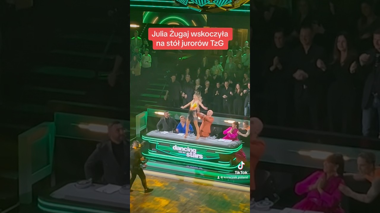 Julia Żugaj wskoczyła na st&oacute;ł juror&oacute;w Tańca z gwiazdami #żugajki #juliażugaj #dance #żugaj #taniec
