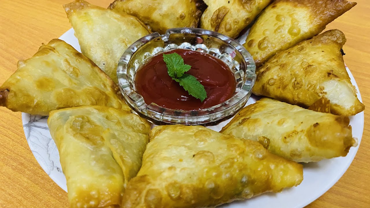 Samosa Recipe || ഒരിക്കൽ കഴിച്ചാൽ വീണ്ടും കഴിക്കാൻ കൊതിയാകും സമൂസ || Prawns Masala Stuffed Samosa
