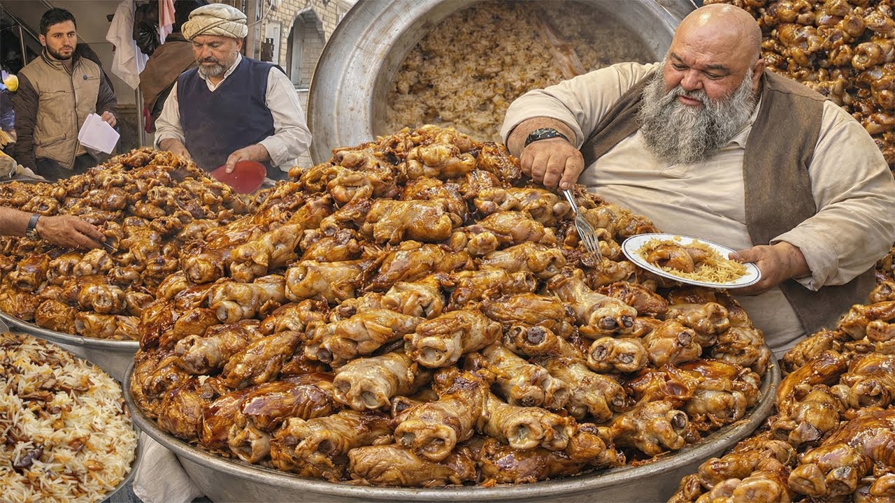 MOST FAMOUS MAZAR SIRI PAYE BREAKFAST 🤩 | BONG PAYE & NALLI NASHTA IN AFGHANISTAN
