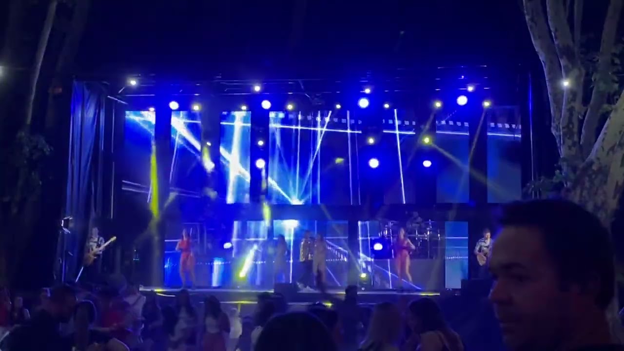 Banda KM2- A Dar-te um Beijo, Preço Certo e Medley Kuduros (ao vivo em Ladário, 06/08/2023)