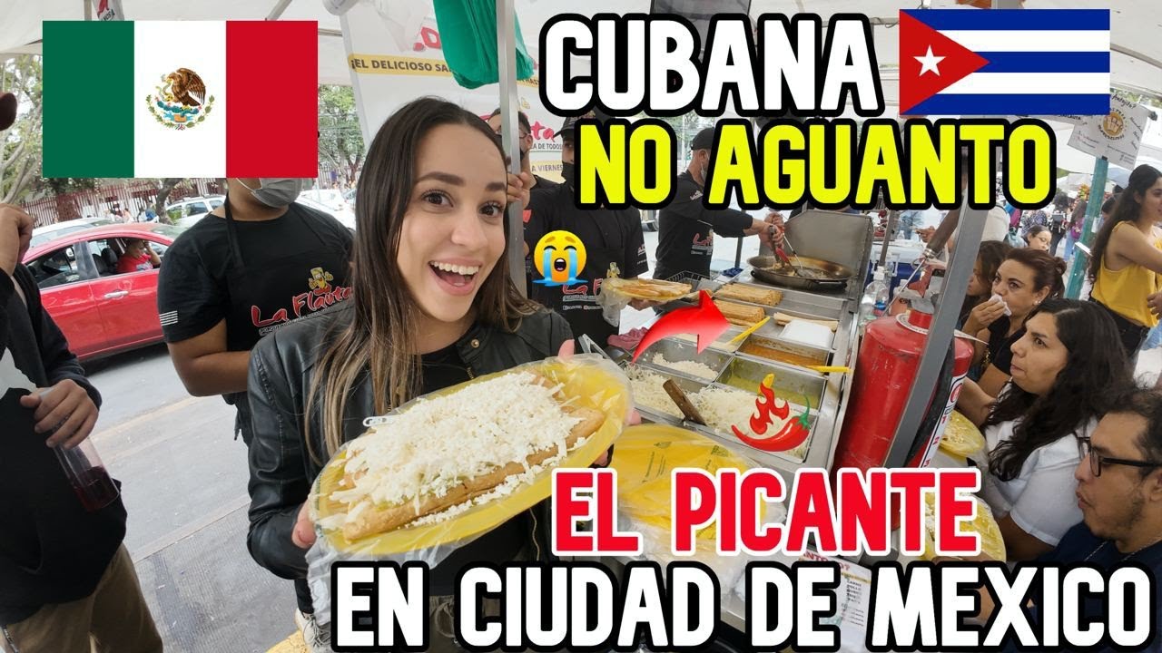 !Cubana PRUEBA la COMIDA CALLEJERA en MEXICO | Flautas con Mucha salsa VERDE 🇲🇽