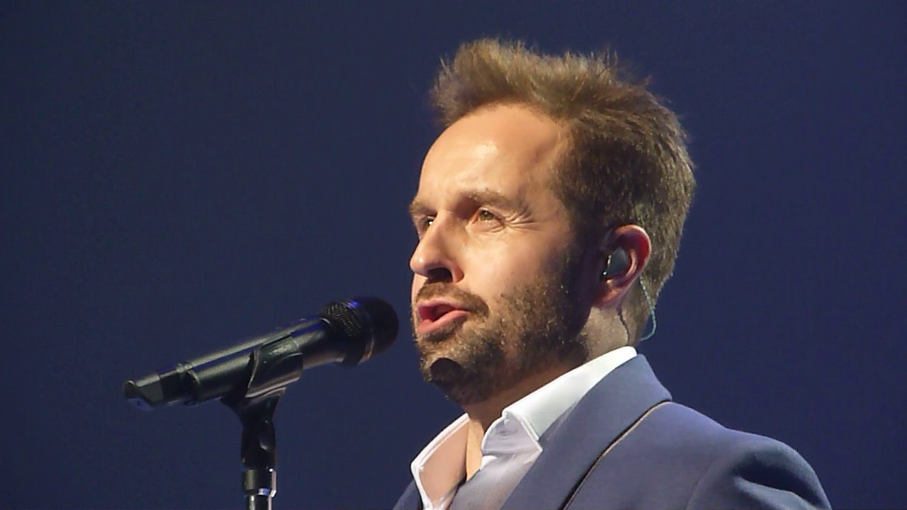 Alfie Boe & Michael Ball 'Tell Me its Not True' Blackpool 14.12.16 HD