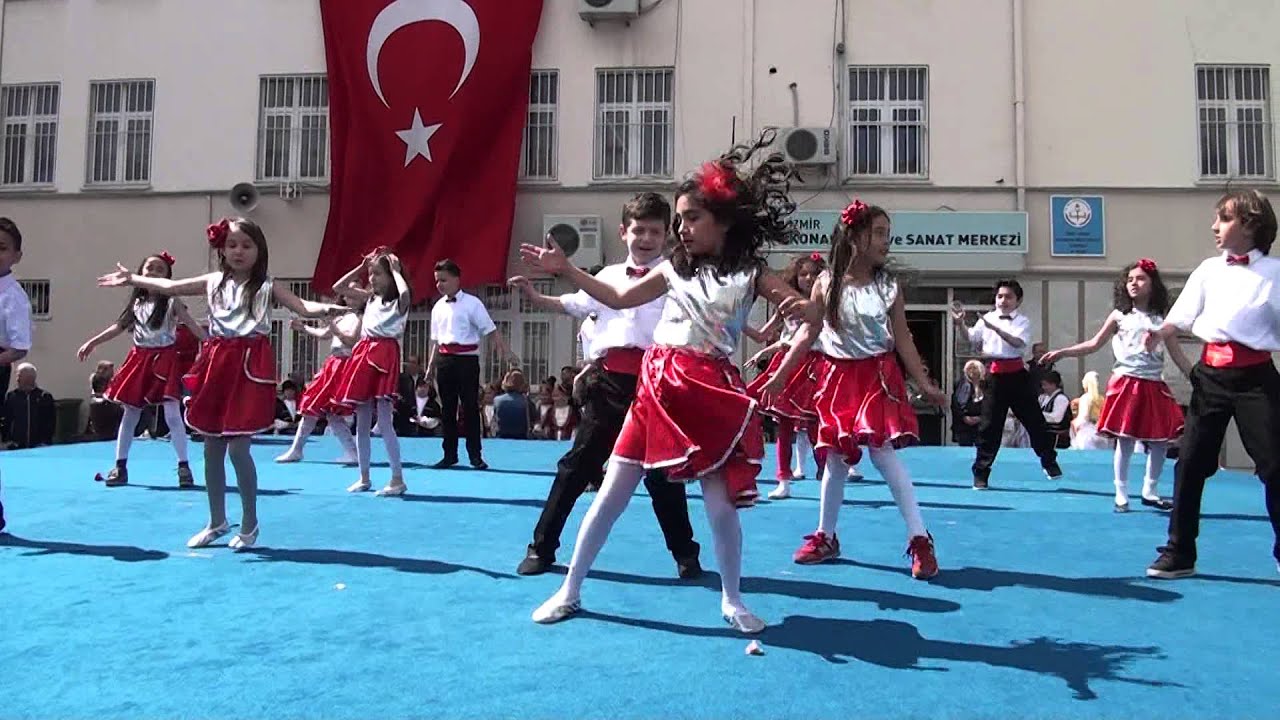 ALSANCAK MELİH ÖZAKAT İLKOKULU 23 NİSAN KUTLAMALARI 3-A SINIFI