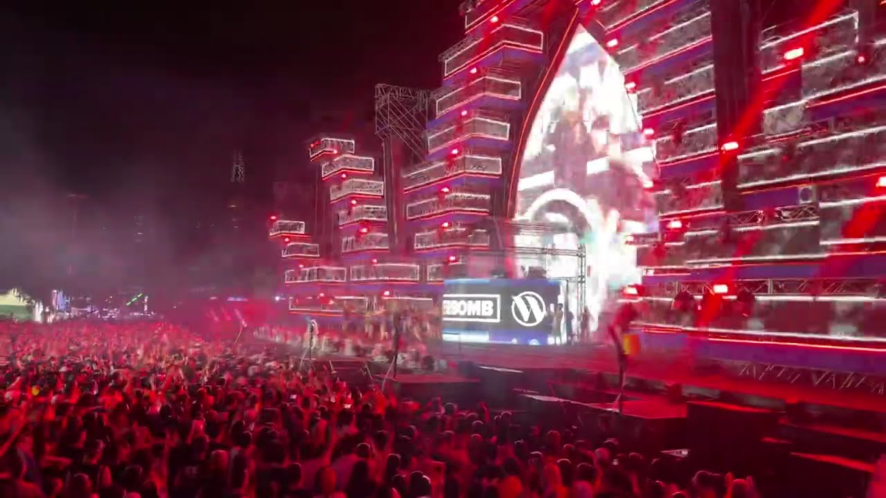 CL 씨엘  - 멘붕 (MTBD) (CL Solo)  Water Bomb 2022 워터밤 From VVIP zone