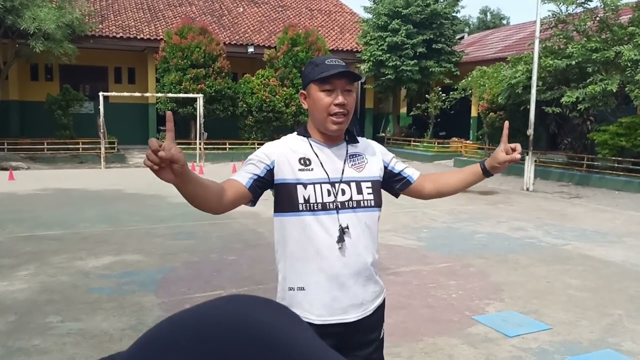 Tugas mangang (plp) SDN Mustikajaya 5 Gerak lokomotor - Manipulatif Dalam permainan bowling