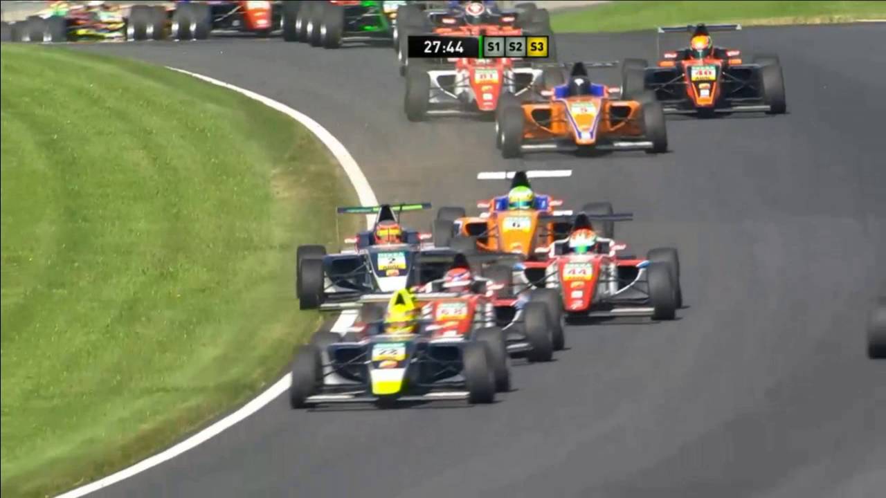 ADAC Formel 4 2016. Race 2 Red Bull Ring. Thomas Preining Crash