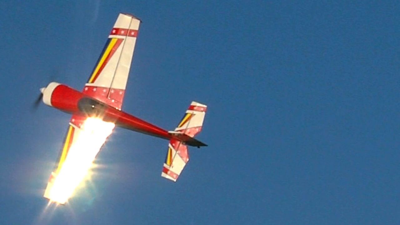AJ-Aircraft 73&rdquo; Laser 230z flown by 12 year old Benjamin Mackles