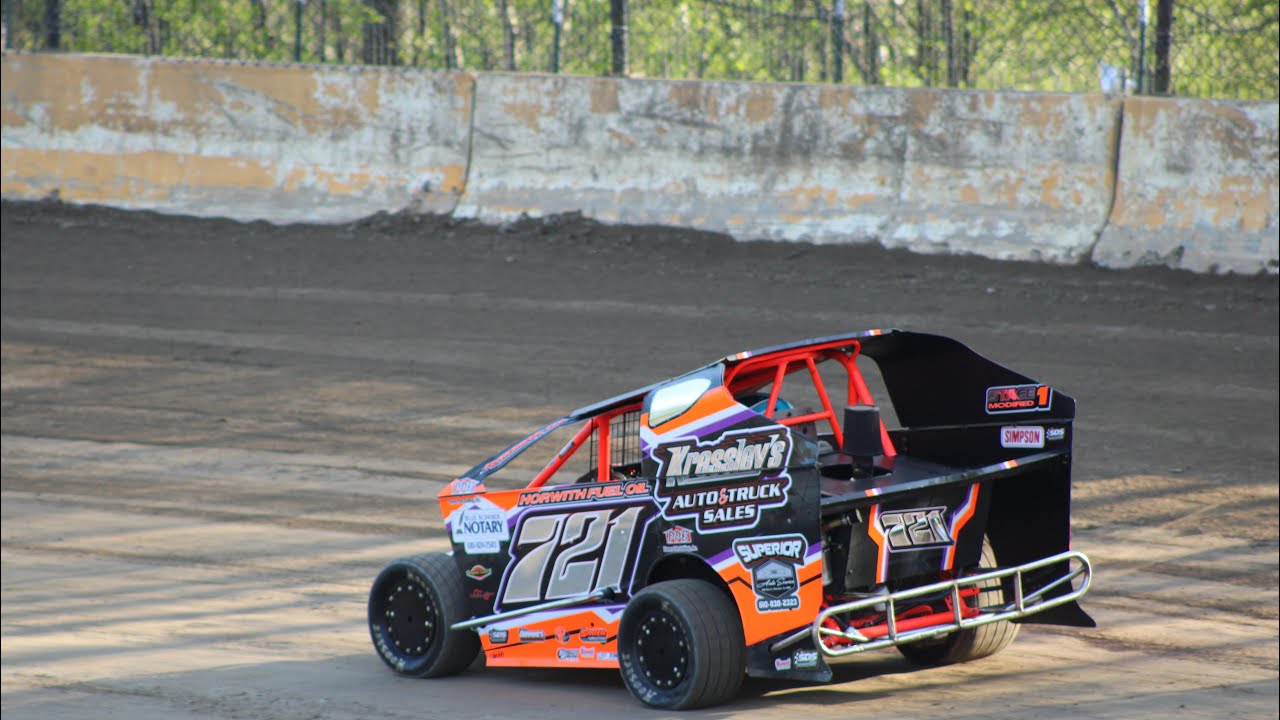 Tough racing in our return to Hamlin Speedway