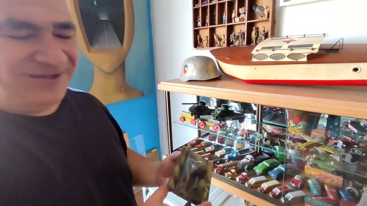 EL COLECCIONISTA DE JUGUETES CHILENOS