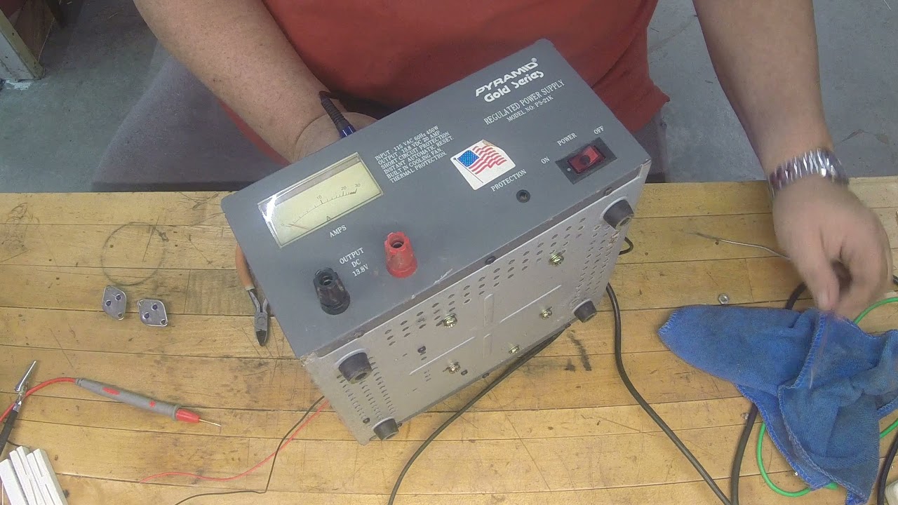 Видео ремонта блока питания Pyramid PSK21 12 В