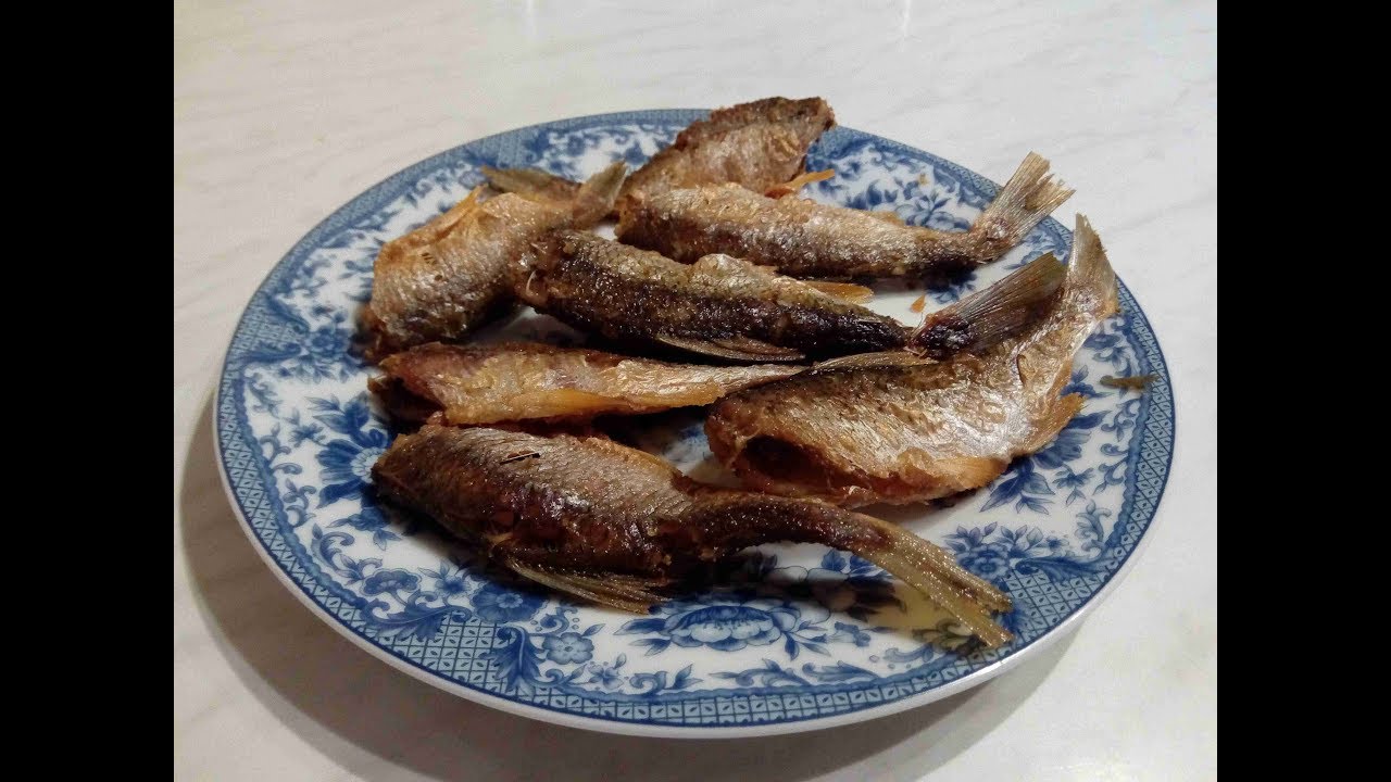 Шпроты и Чипсы из плотвы