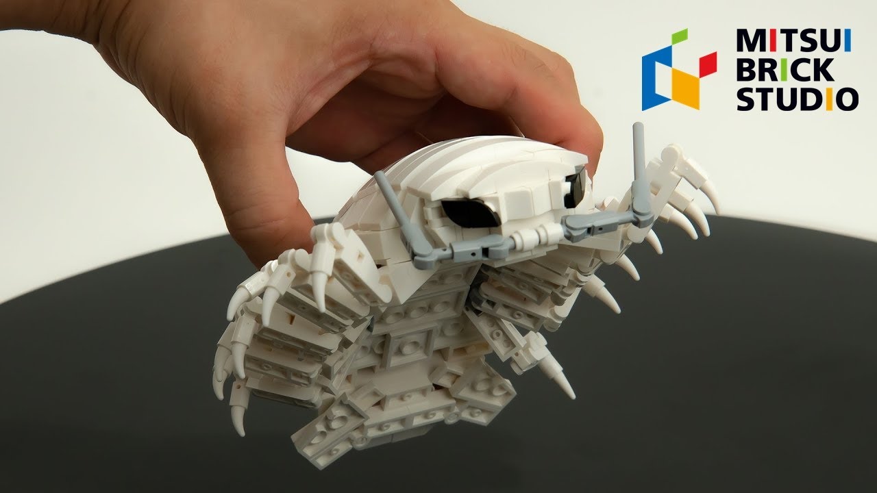 How to Build a Giant Isopod with LEGO Bricks