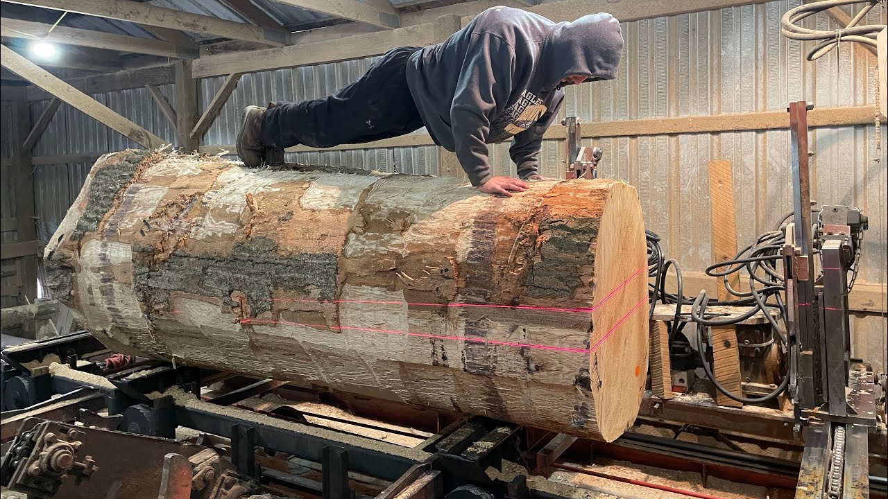 Saw-Milling the Tune of a 37 Inch Red Oak!! #103