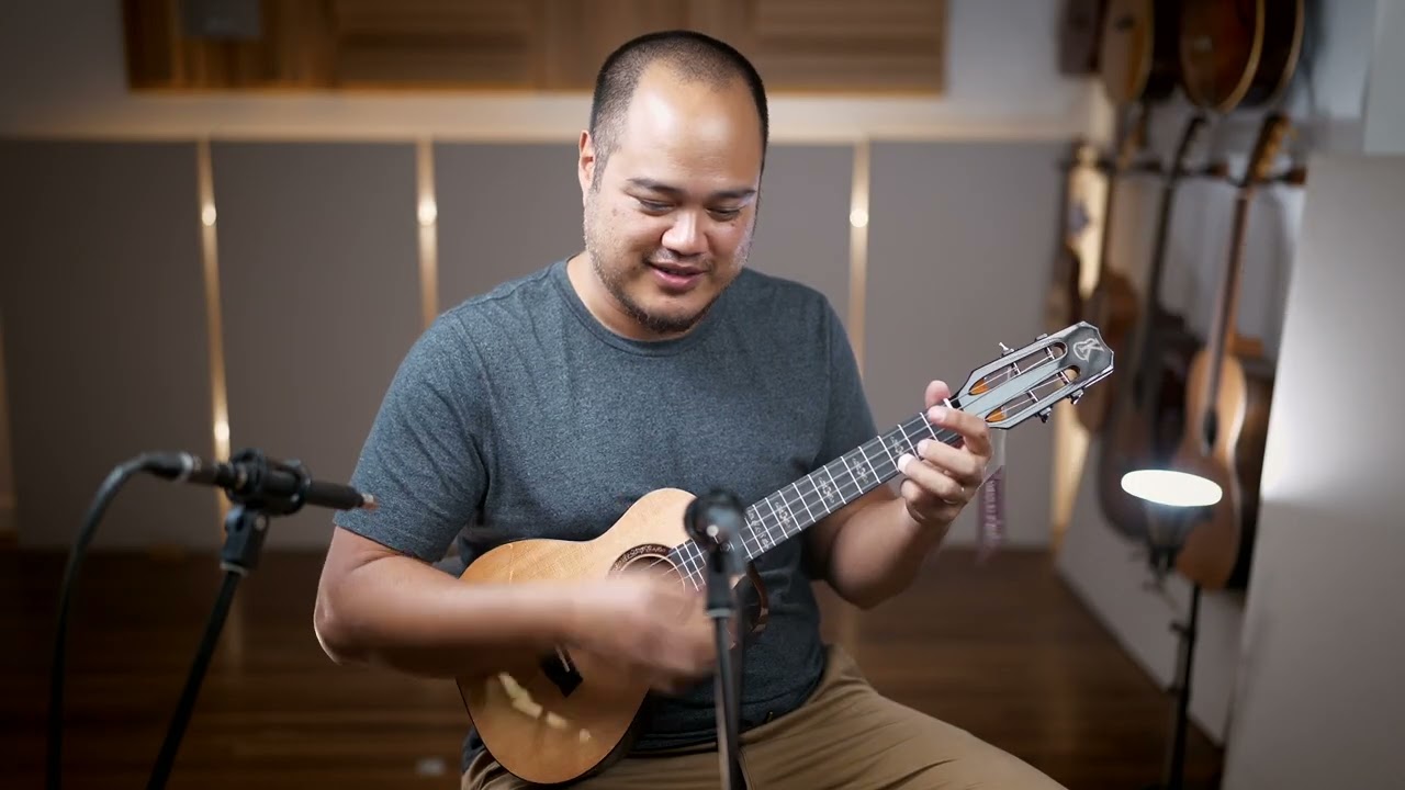 Kanile'a Craig & Sarah Signature Cedar Rosewood Tenor