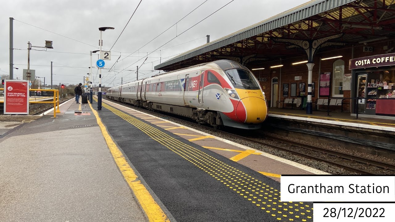 Trains at Grantham Station (28/12/2022)