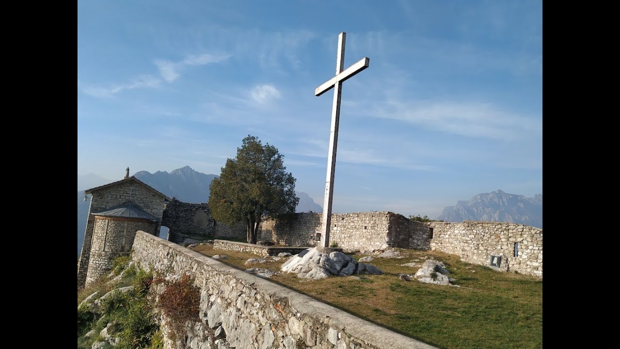 CASTELLO DELL'INNOMINATO RIFUGIO CAMPOSECCO (LC)