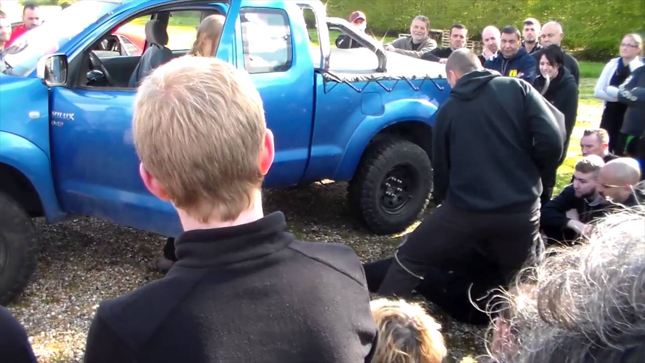 stage car jacking krav maga Conches
