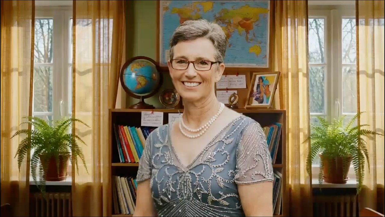 Building District Capacity for Multilingual Learners | Gwyneth Fastnacht | ML Chat Podcast
