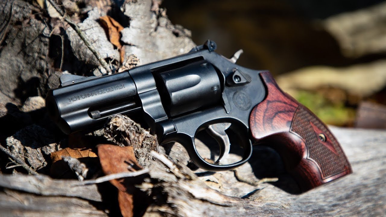 Performance Center 19 Carry Comp | S&W Revolver