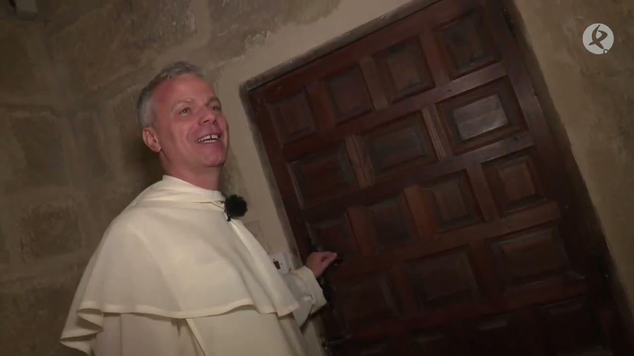 Los Monjes Paulinos nos cuentan su día a día en el Monasterio Yuste  | Puerta con Puerta