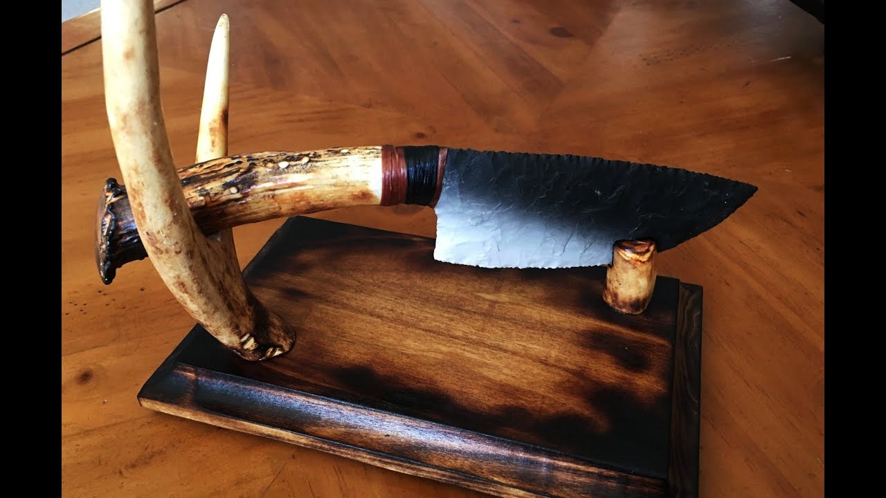 Flintknapping - Primitive Knife / Antler Stand Construction Demo
