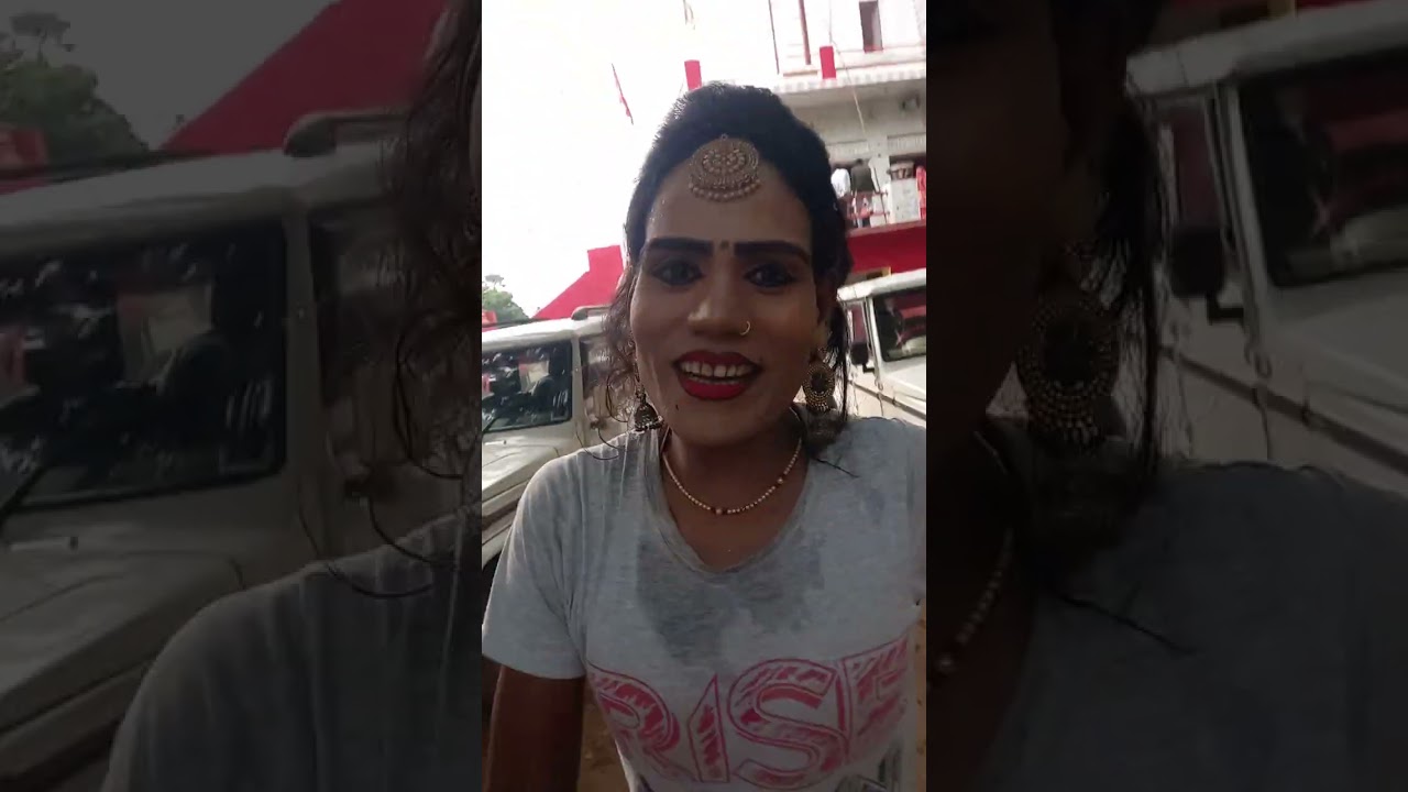 तू लड़का ना हऊ  ,  तु लड़की हऊ   ।  तुम लड़की हो ,  तुम लड़का नहीं हो ।