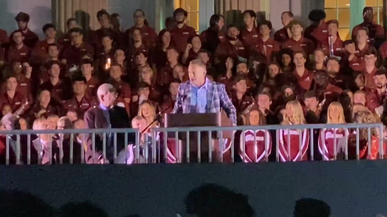 Nate Oates speaks at Bama Homecoming pep rally 2023