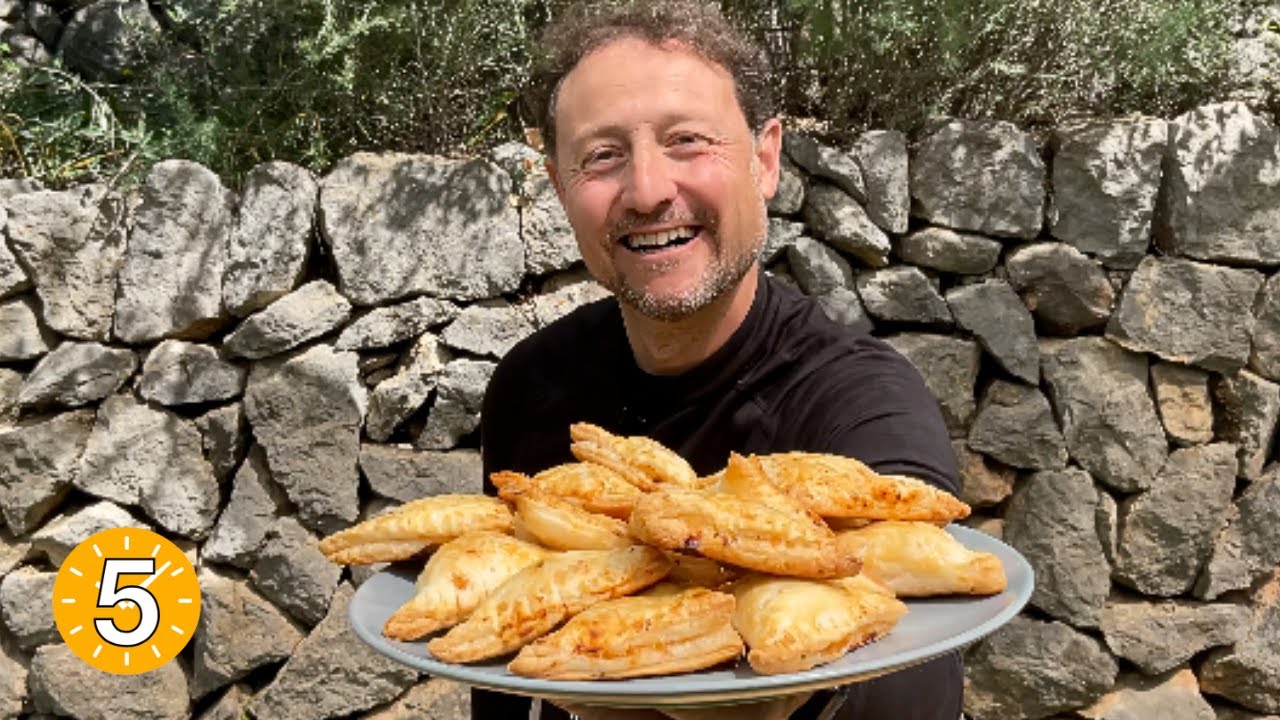 EMPANADILLAS de Pollo con HOJALDRE 😋 Receta MUY FÁCIL! 👍🏻 - Recetas de Guille en 5 Minutos