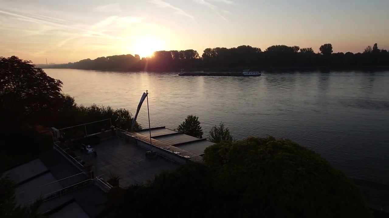 Sonnenaufgang Köln, Am Rheinufer, 19. September 2025