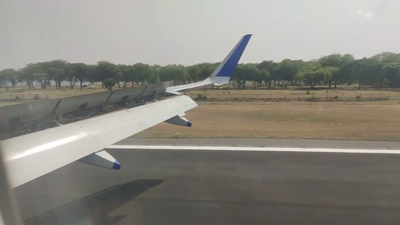 Landing At Prayagraj Airport | Indigo Flight ✈️☁️