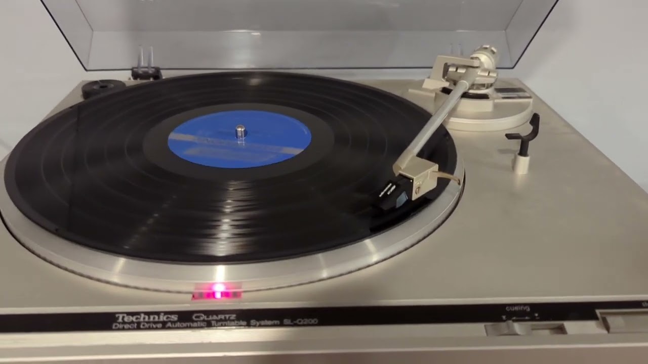 Technics SL-Q200: Sit Back and Enjoy!