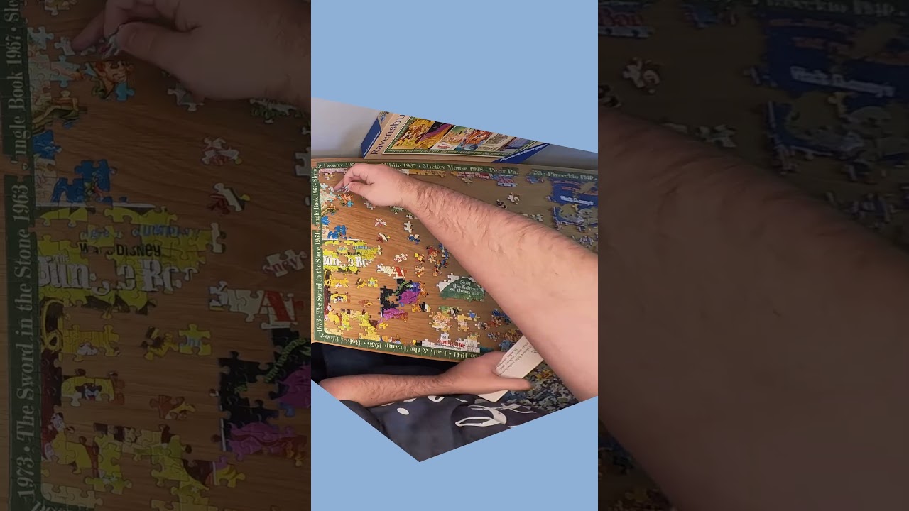 Assembling 1000 Piece Disney Classic Poster Jigsaw Puzzle (Time-Lapse)