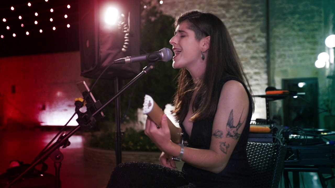Estrela Gomes   Back to black (Amy Winehouse Cover)