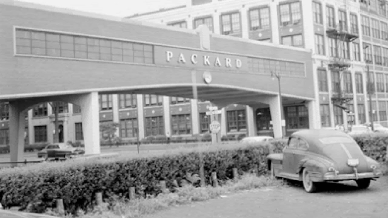 The Tragic Story of the Packard Motor Car Company - From Luxury to Bankruptcy