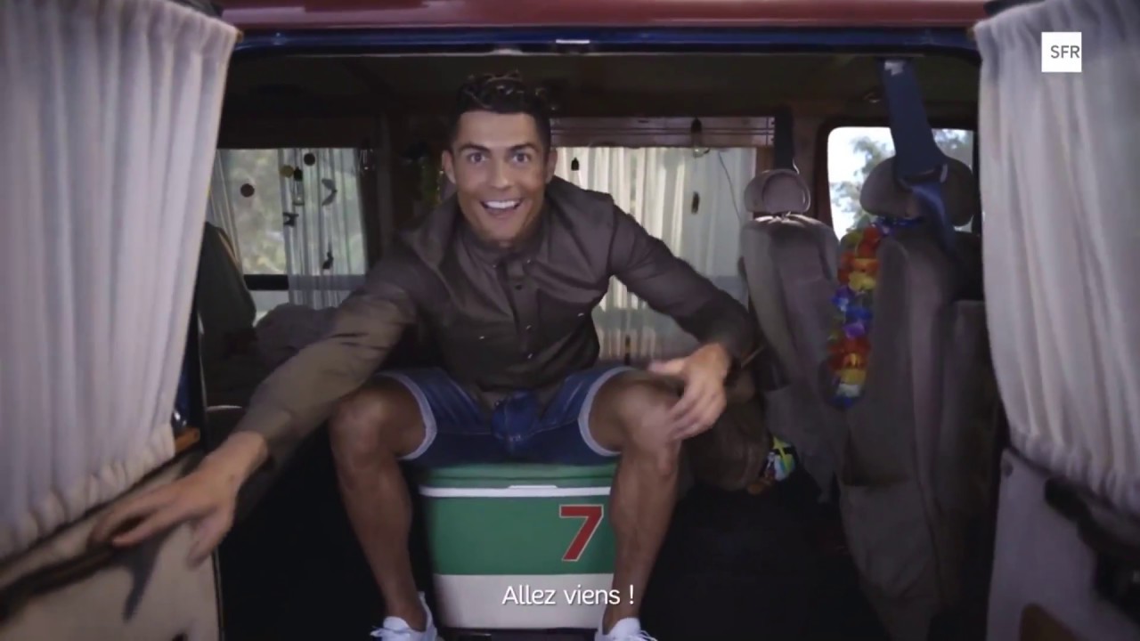 Pub SFR avec Christiano RONALDO, Omar SY, Sebastien LOEB et Louane - Drole de pub