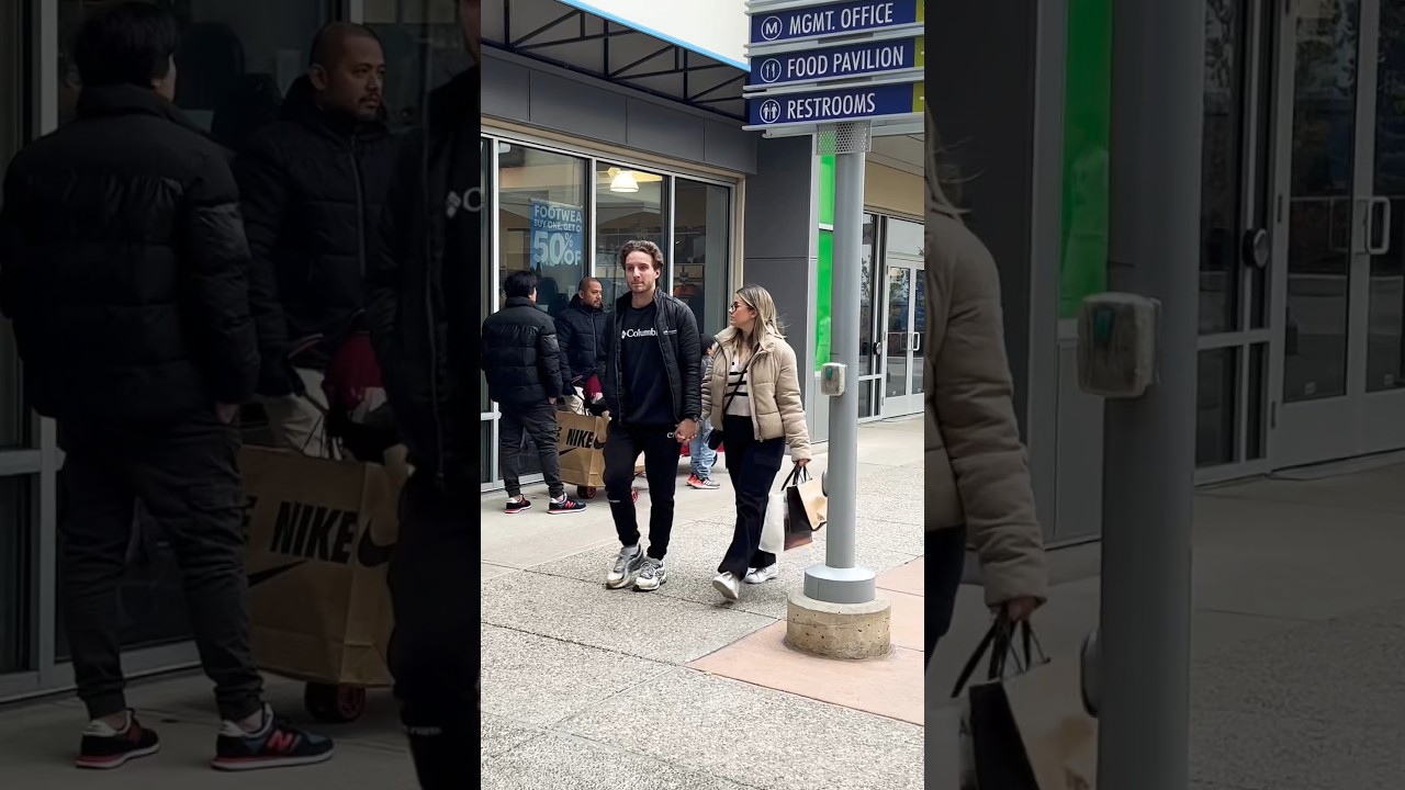 Walk in Toronto Premium Outlet Mall in Canada 🇨🇦 #shorts