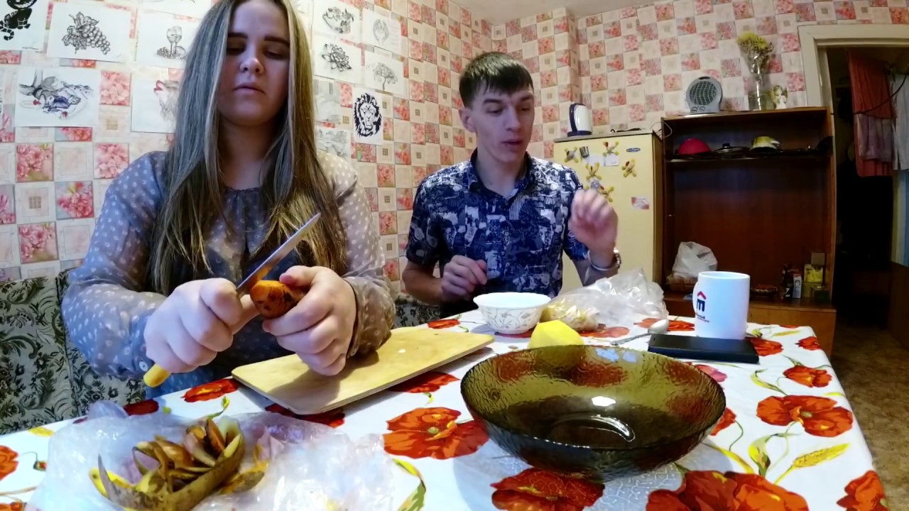 🍕 БОМЖ ОБЕД ЗА 23 РУБЛЯ 🍕 САМЫЙ ДЕШЕВЫЙ ОБЕД В РОССИИ 🥣НА ЧЕТВЕРЫХ