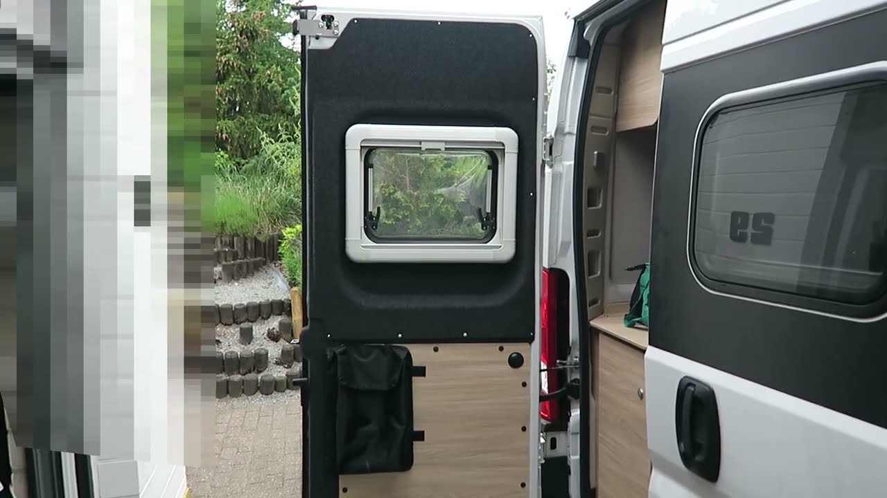 Knaus Box Star 540 - Filzen der Hecktüren, der Verkleidung und der Zwischenräume