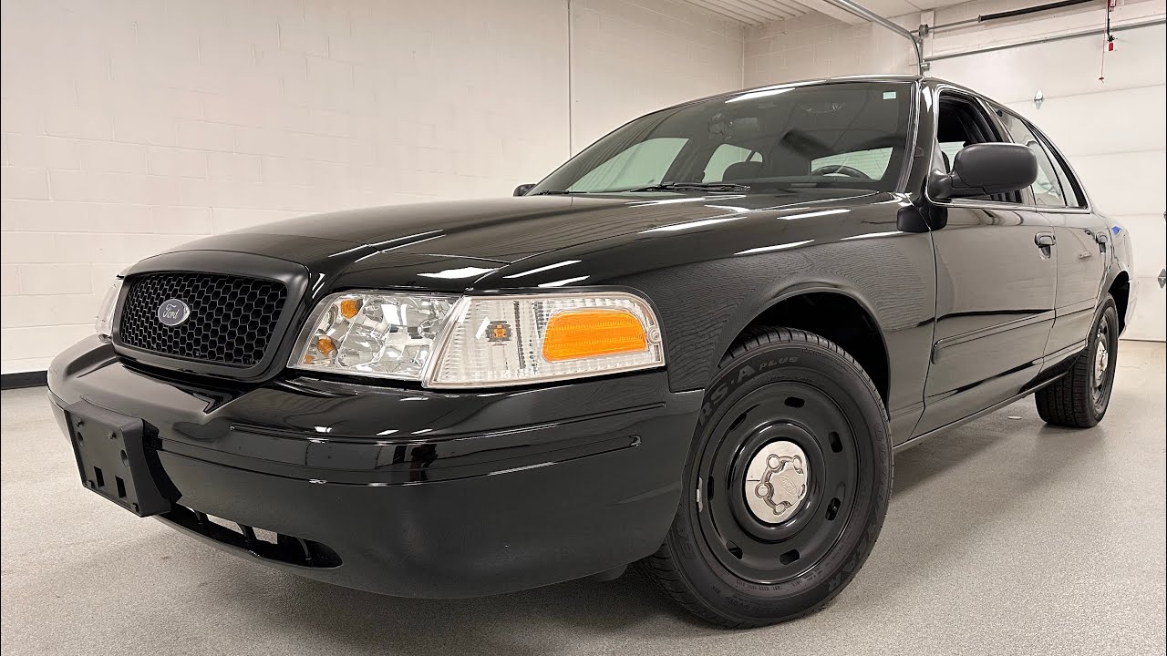 2003 Ford Crown Victoria P71 Police Interceptor Walk around ***10,000 Original Miles***