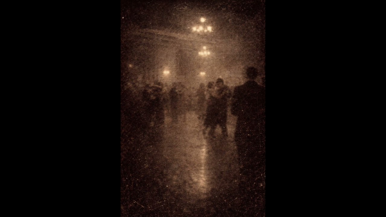 •	Ecos de Algo - Luces Suspendidas en el Olvido