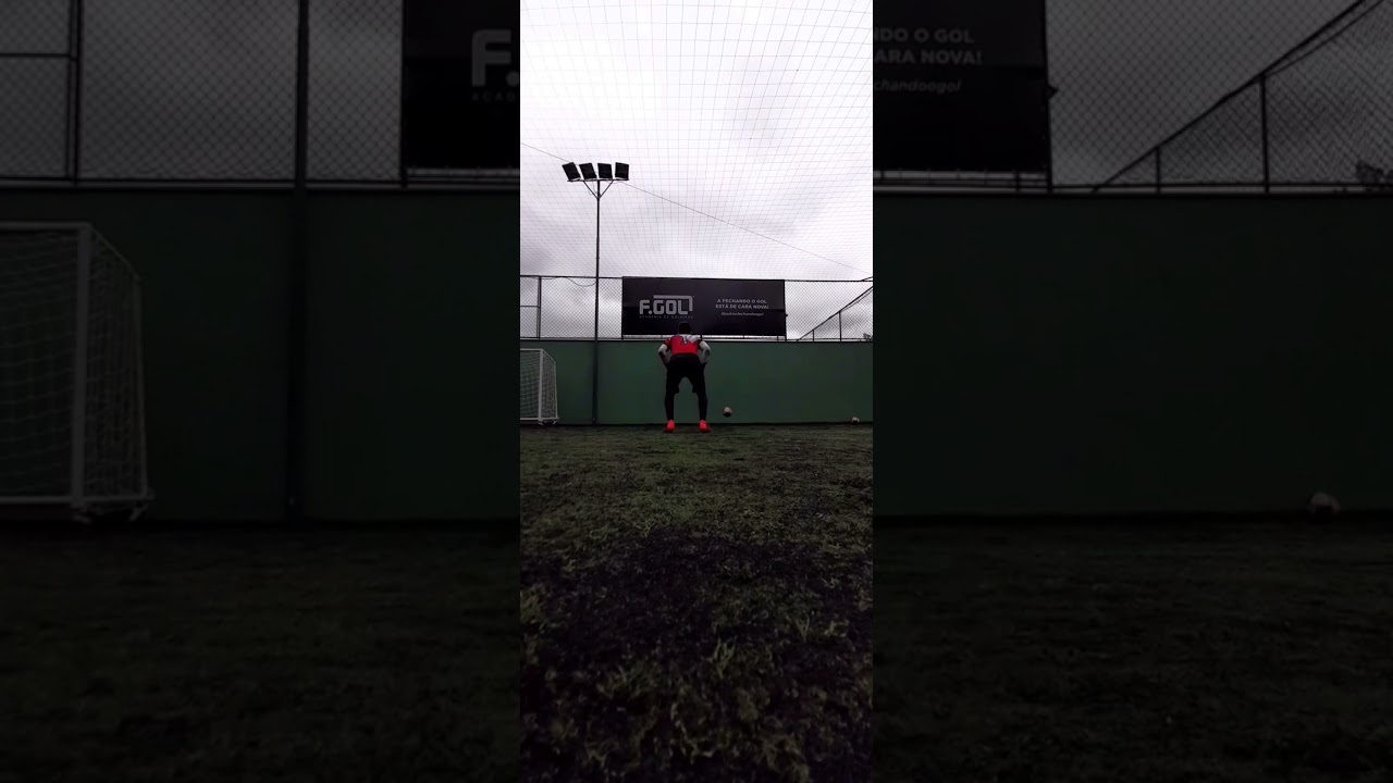 TREINO DE REA&Ccedil;&Atilde;O COM CHUTE AO GOL  FRONTAL #shorts