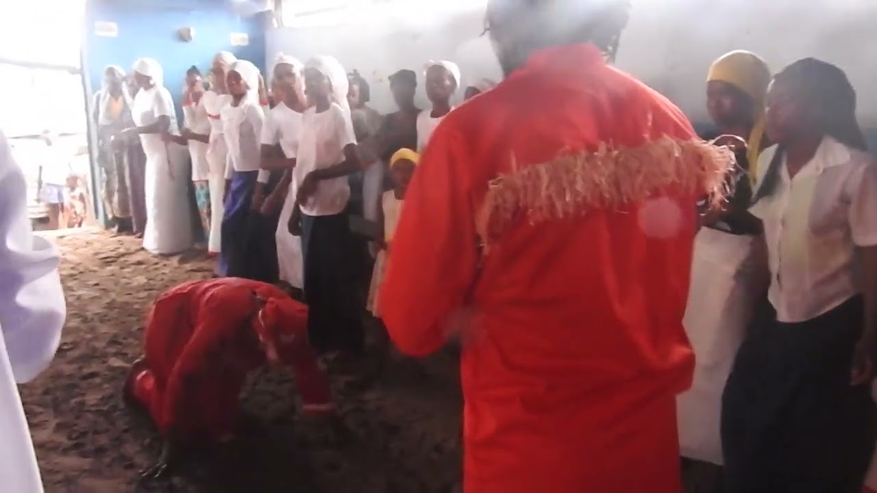 louange (suite) avec Ntumua mavoungou mfumu muloangu