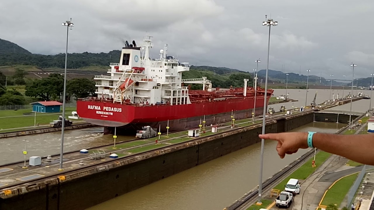 Panama. Cách để các tàu biển qua Kênh Đào Panama.